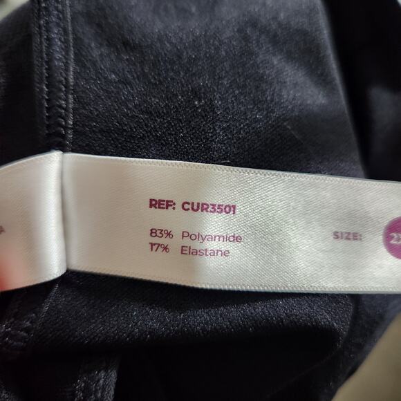 Curveez Incredibly Slimming Cami Tank Top in Black High Compression Size 2XL New - Picture 10 of 12